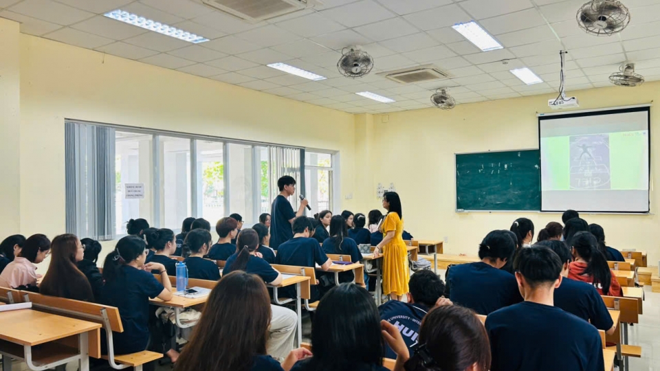 ĐH Hue 1.jpg