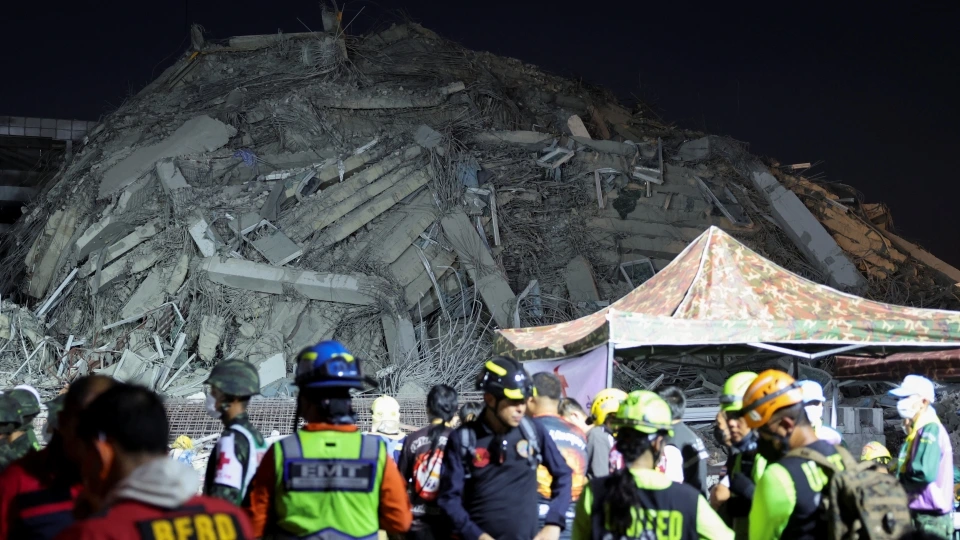 2025-03-28T120919Z_1118822277_RC2CMDA5G4FQ_RTRMADP_3_THAILAND-QUAKE.JPG