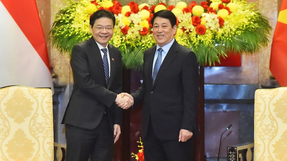 26-03_chu_tich_nuoc_luong_cuong_va_thu_tuong_lawrence_wong.jpg