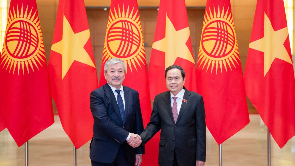 6-3_ctqh_hoi_kien_thu_tuong_kyrgyzstan_4.jpg