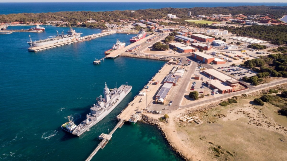Australia sẽ nâng cấp căn cứ tàu ngầm HMAS Stirling trong năm 2025_2026 để đón lực lượng Mỹ và Anh. Nguồn_ ADF.jpg