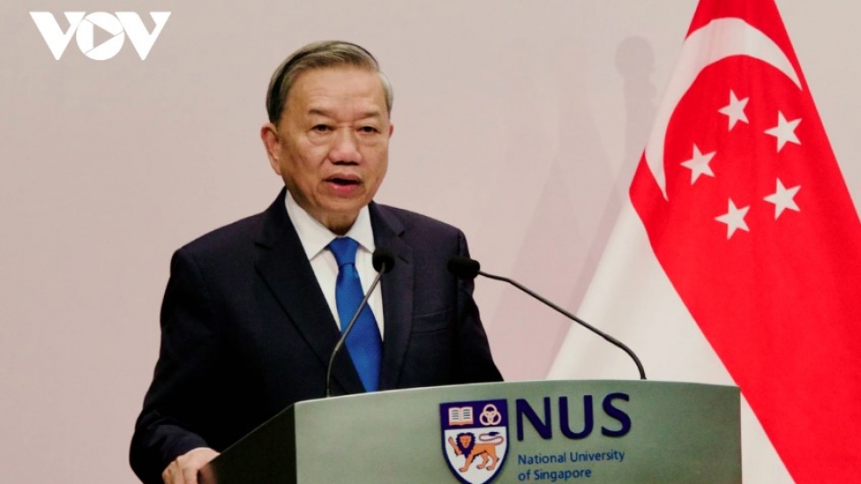 Party General Secretary To Lam delivers a speech at the National University of Singapore pict1.jpg