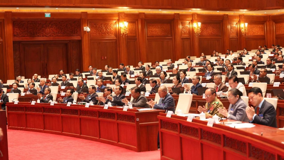 Quang cảnh  kỳ họp bất thường lần thứ 2, Quôc hội Lào khóa IX.jpg