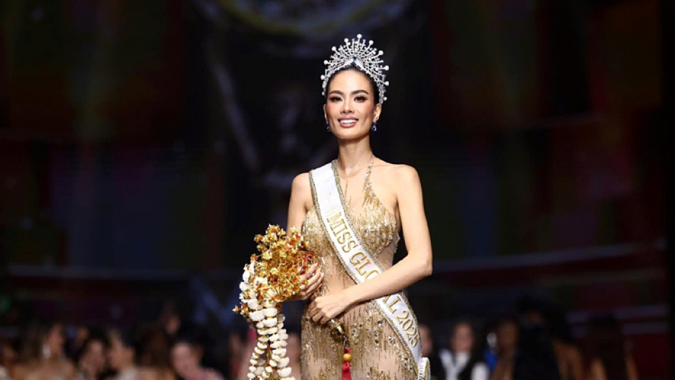 Vietnamese contestant Nhu Van crowned Miss Global 2025 1.jpg