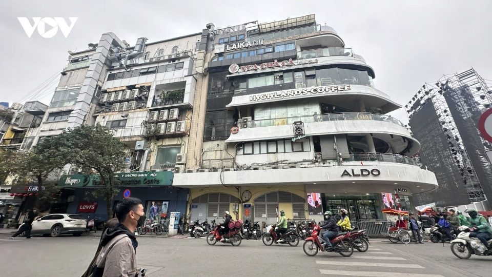 ceb87e1e0b52bb0ce243.jpg