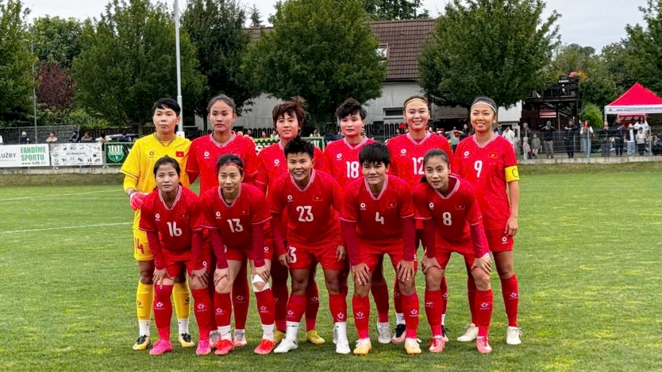 dt_nu_viet_nam_bo_xa_thai_lan_tiep_tuc_dan_dau_dong_nam_a_tren_bxh_fifa.jpg