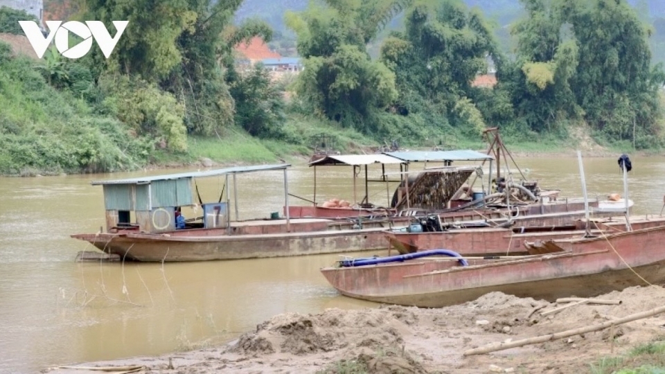 Siết chặt quản lý tài nguyên khoáng sản ở Sông Mã