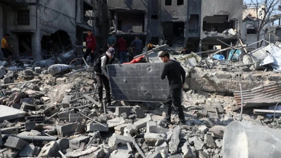 israel_day_manh_tan_cong_vao_gaza.png