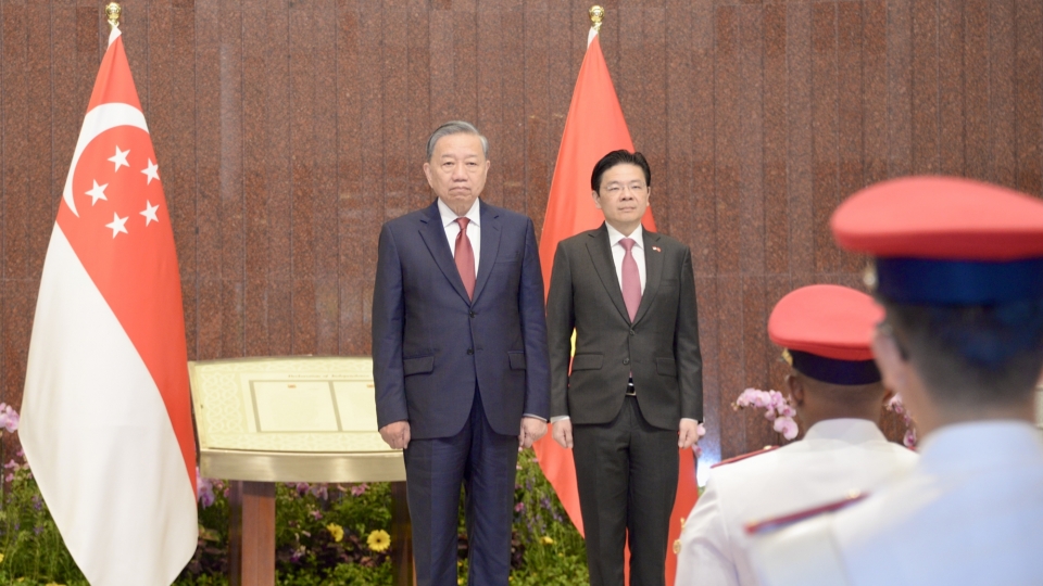 le_don_tong_bi_thu_tham_singapore_1.jpeg