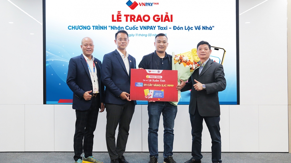 VNPAY Taxi "chơi lớn": Trao 1 lượng vàng SJC cho Tài xế xuất sắc khu vực Bắc-Trung-Nam