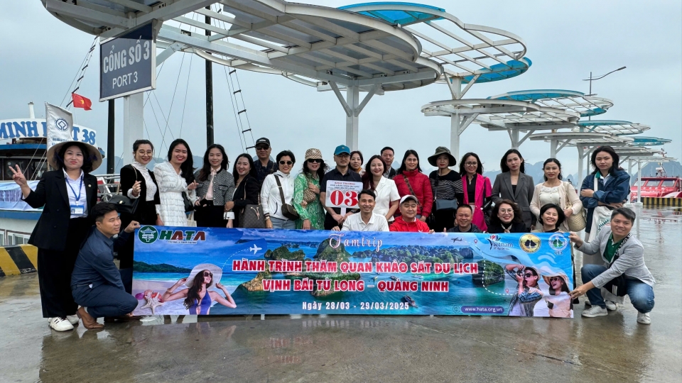 quang_ninh_khai_truong_cac_hanh_trinh_kham_pha_tren_vinh_bai_tu_long._tat_ca_hanh_trinh_deu_xuat_phat_tu_cang_ao_tien_huyen_van_don.jpg