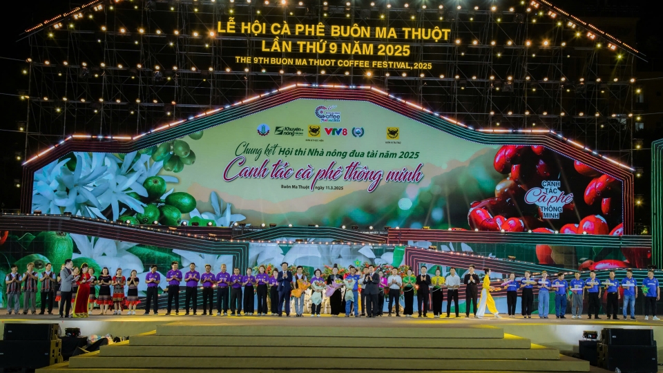 san_choi_cua_nhung_nong_dan_lam_ca_phe_.jpg