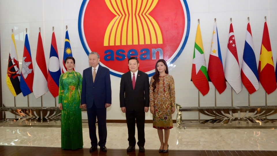 tong_bi_thu_to_lam_tham_chinh_thuc_ban_thu_ky_asean.jpg