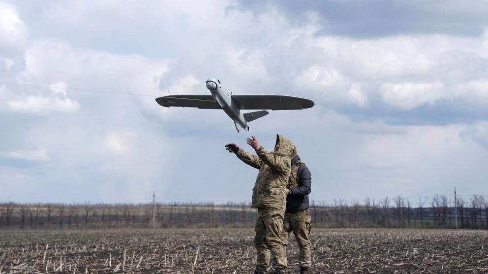 2025-04-11T081626Z_118253069_RC2XUDA2U9M9_RTRMADP_3_UKRAINE-CRISIS-POKROVSK-DRONES.JPG