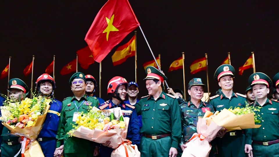 doi cuu ho viet nam tro ve (11).JPG