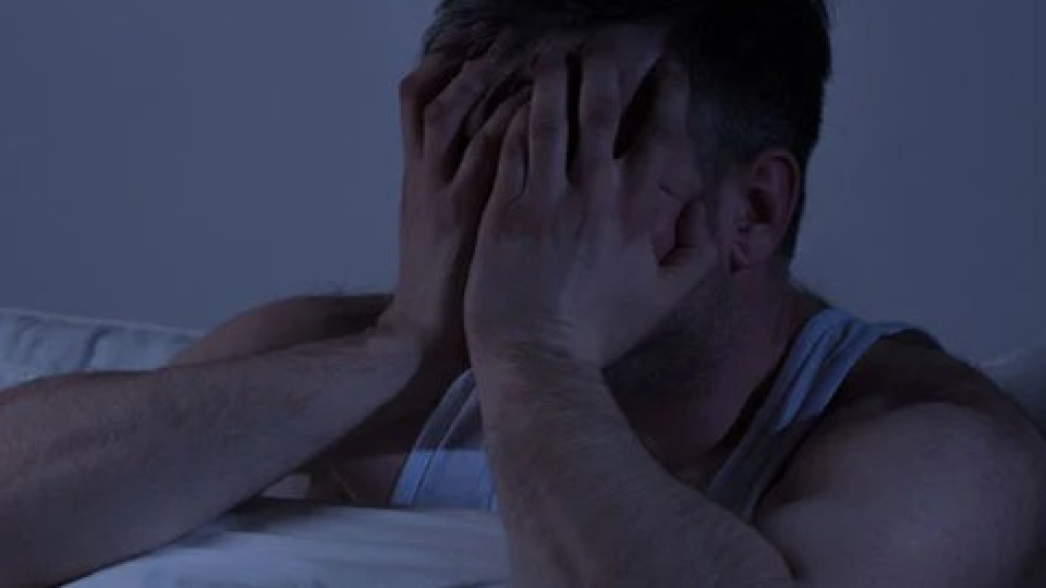 Sức khỏe tốt, tại sao tôi không thể làm nổi chuyện ấy?