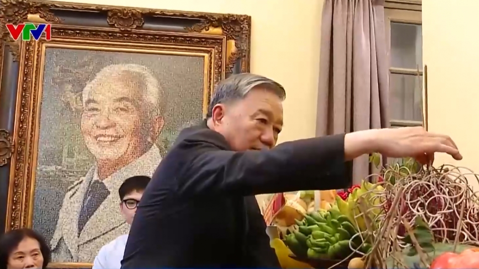 tong-bi-thu-dang-huong-1-12688750276712363702993.png