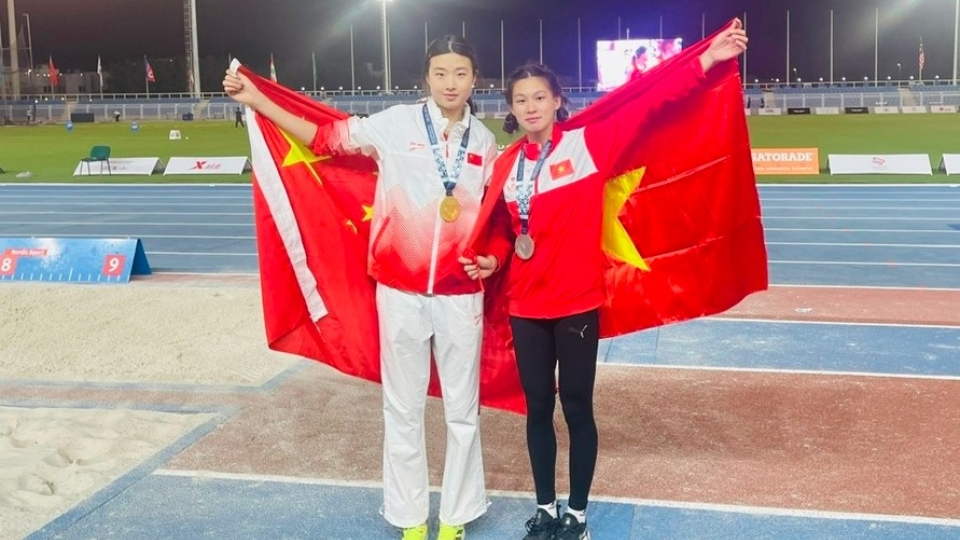 track and field athlete 2.jpg