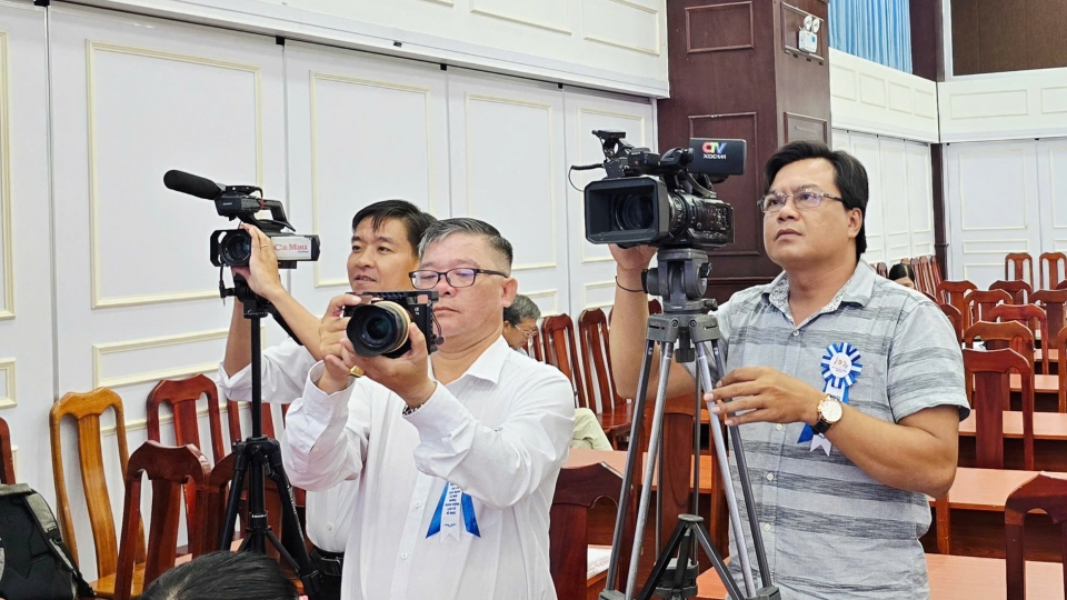 2_the_he_phong_vien_bao_chi_ca_mau_hien_nay_luon_no_luc_thuc_hien_tot_cac_nhiem_vu.jpg