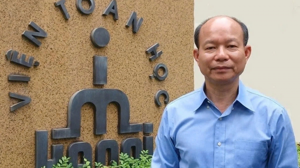 Prof. Dr. Sci. Hoang Xuan Phu, senior research fellow at the Institute of Mathematics, Vietnam Academy of Science and Technology.jpg