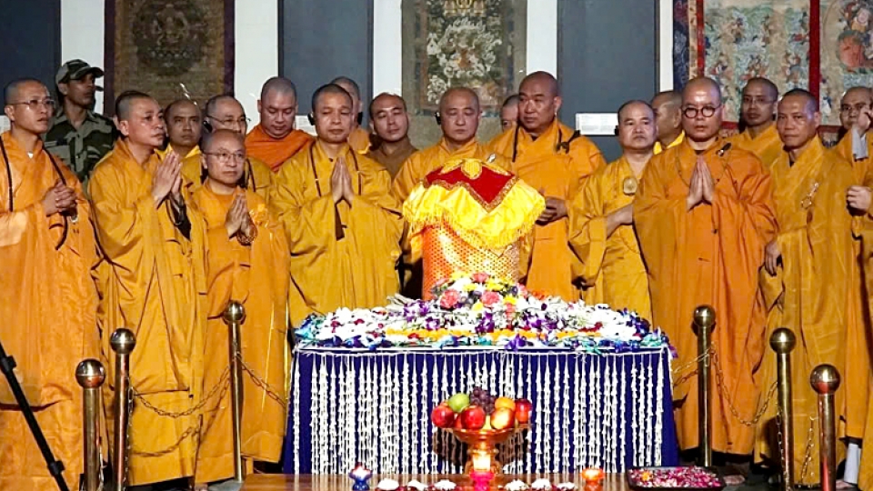The Sarira of Lord Buddha 1.jpg