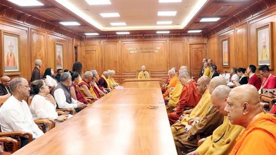 Vietnam Buddhist Sangha leader welcomes global Vesak delegates.jpg