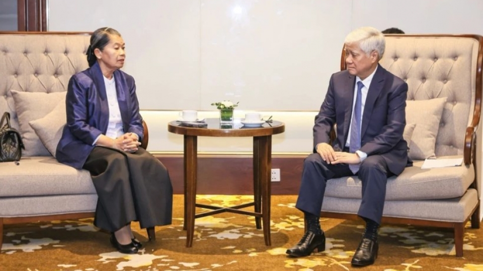 cambodian delegation 2.jpg