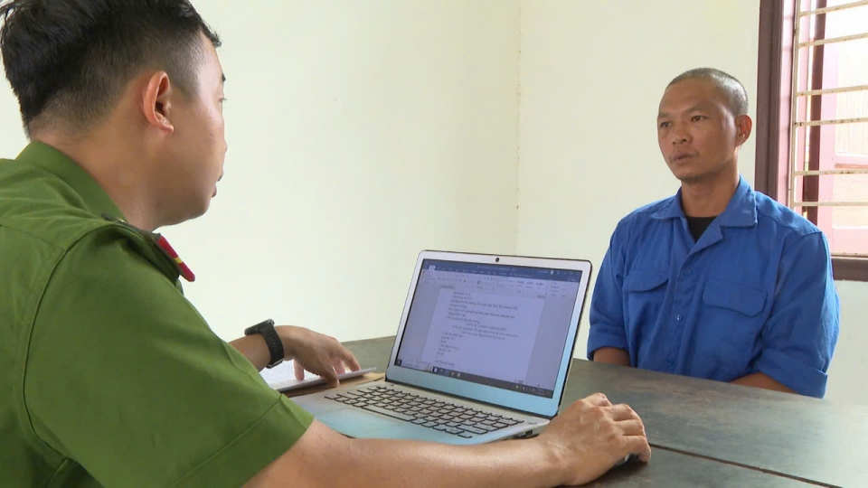 doi_tuong_ho_van_phuong_tam_tai_co_quan_cong_an_thanh_pho_hue.jpg