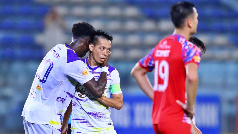 ket_qua_ha_noi_fc_5-1_clb_tp.hcm_.jpg