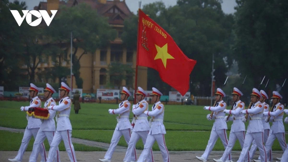 Flags lowered to half-mast nationwide for former President Tran Duc Luong