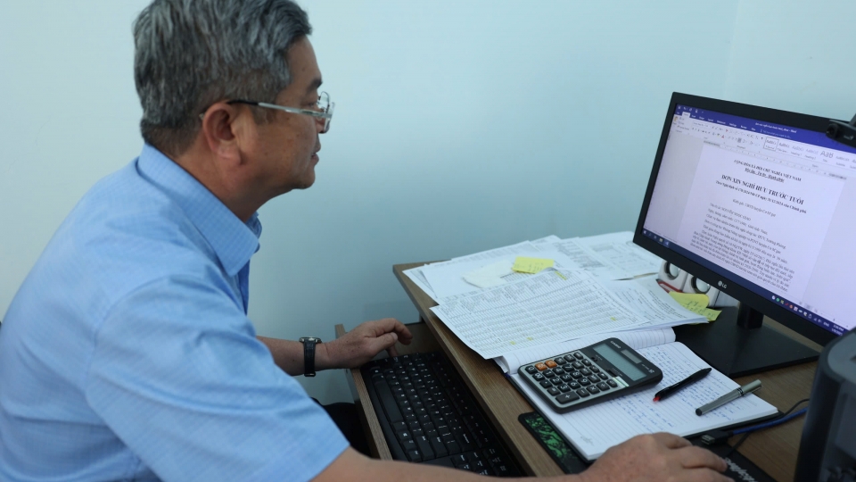 nghi huu truoc tuoi .jpg