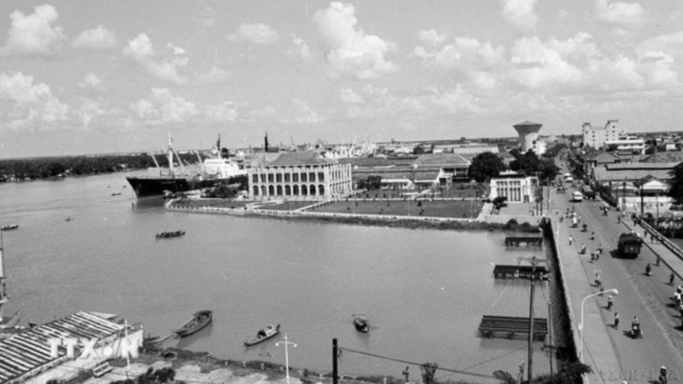 nha rong wharf.jpg