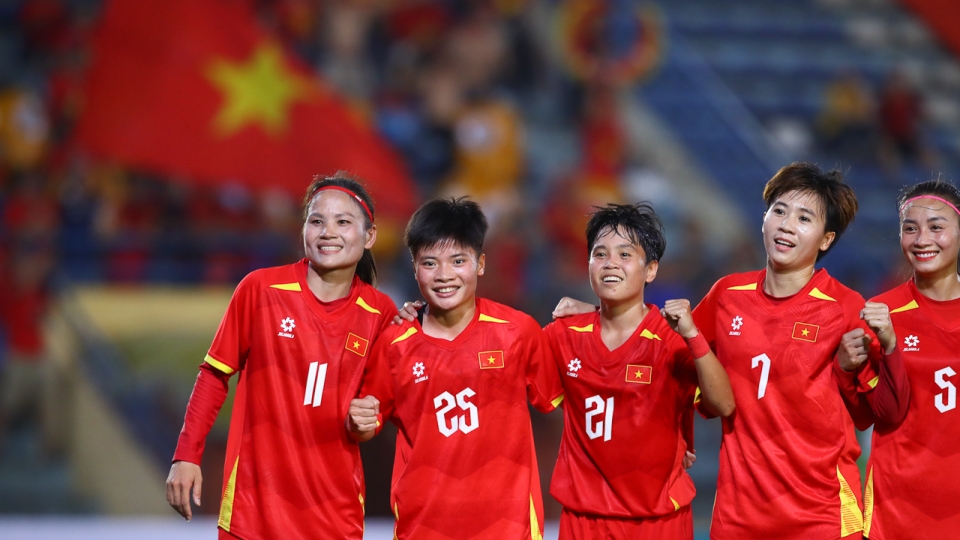 nu-viet-nam-vs-bremen13.jpg