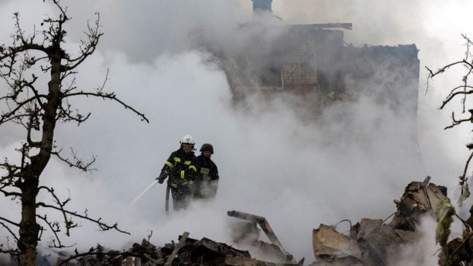tag_reuters.com2025_newsml_lynxnpel4p061_12025-05-26t064707z_1_lynxnpel4p061_rtroptp_3_ukraine-crisis-attack-kyiv-region.jpg