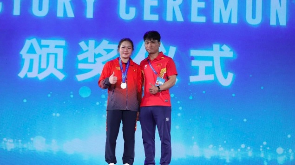 Vietnamese athlete earns bronze at 2025 Asian Weightlifting Championships