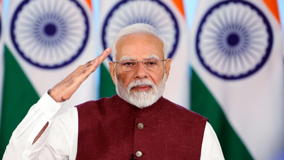 thu tuong An Do Modi gio tay, co An Do -ani.jpg
