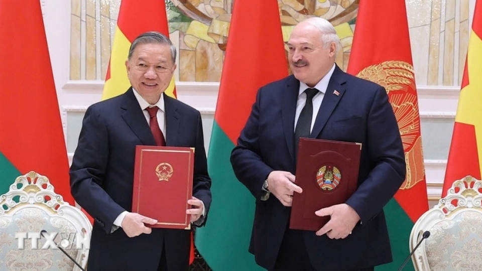 toan_canh_tong_bi_thu_to_lam_tham_belarus.jpg