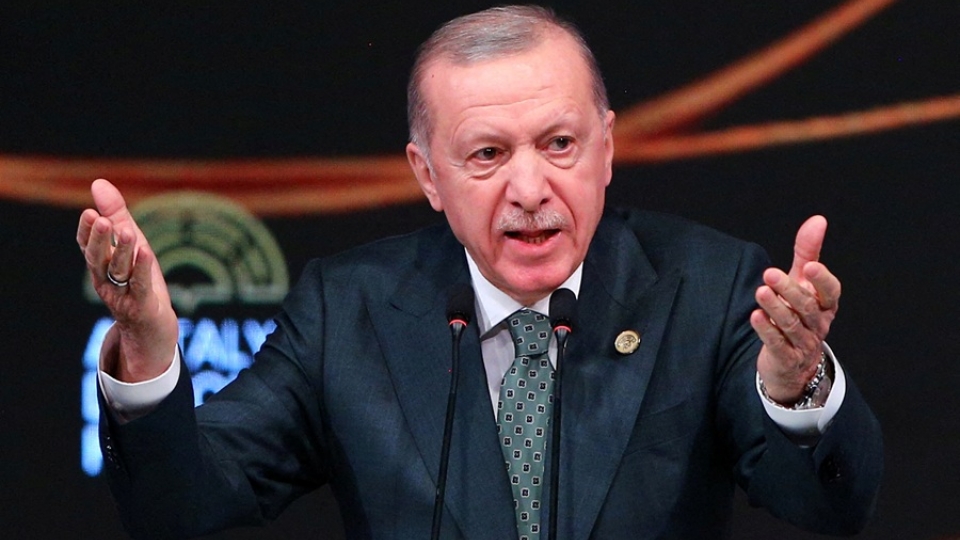tong_thong_tho_nhi_ky_tayyip_erdogan_phat_bieu_truoc_khan_gia_tai_dien_dan_ngoai_giao_antalya_o_antalya_tho_nhi_ky.jpg