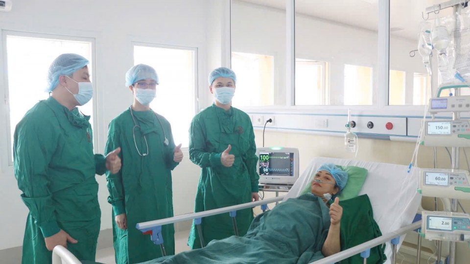 viec_thuc_hien_thanh_cong_cac_ca_ghep_than_danh_dau_buoc_ngoat_lon_tren_hanh_trinh_y_te_quang_ninh_tham_gia_vao_mang_luoi_ghep_tang_quoc_gia.jpg