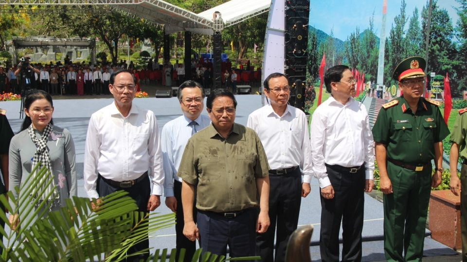 vov_thu_tuong_dan_huong_hoa.jpg