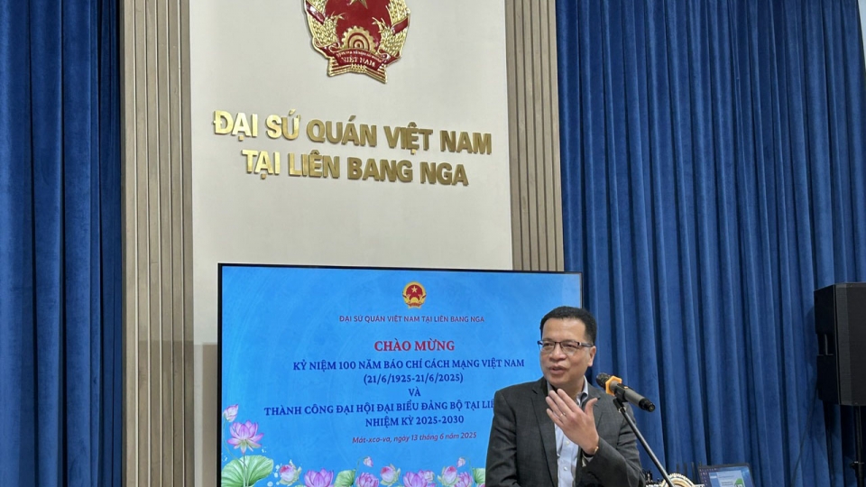 Đại sứ đặc mệnh toàn quyền Việt Nam tại LB Nga Đặng Minh Khôi phát biểu tại Lễ kỷ niệm.jpg