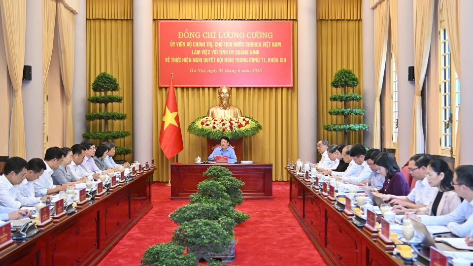 05-06_Toàn cảnh buổi làm việc.jpg