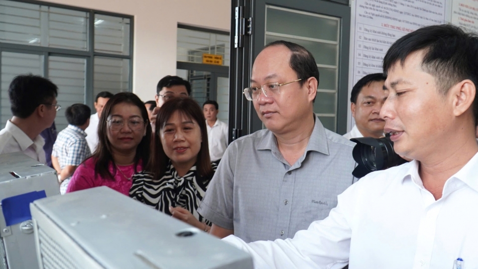 1_ong_nguyen_ho_hai_bi_thu_tinh_uy_ca_mau_di_kiem_tra_van_hanh_chinh_quyen_2_cap_o_phuong_tan_thanh.jpg