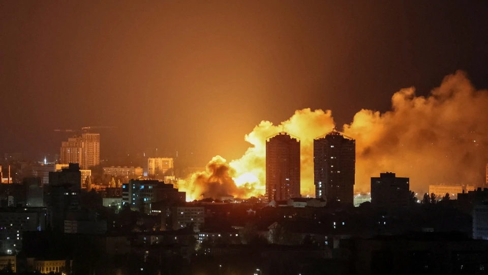 2025-06-06T040130Z_2125032546_RC2OWEA0GKDQ_RTRMADP_3_UKRAINE-CRISIS-ATTACK-KYIV.JPG