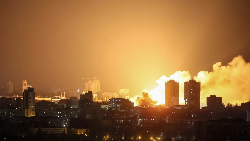 2025-06-06T040520Z_304868733_RC2OWEA0BQ41_RTRMADP_3_UKRAINE-CRISIS-ATTACK-KYIV.JPG
