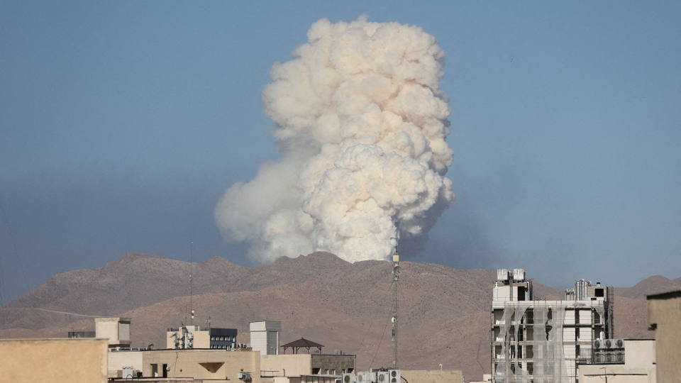 2025-06-23T144403Z_1443710254_RC255FA5PU0H_RTRMADP_3_IRAN-NUCLEAR-JAPAN-BANKS.JPG