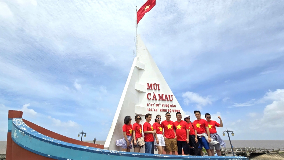 8_-_du_lich_mui_ca_mau.jpg