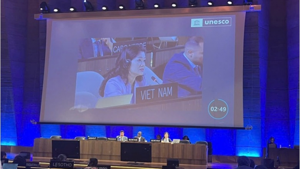 At the meeting_1.jpg