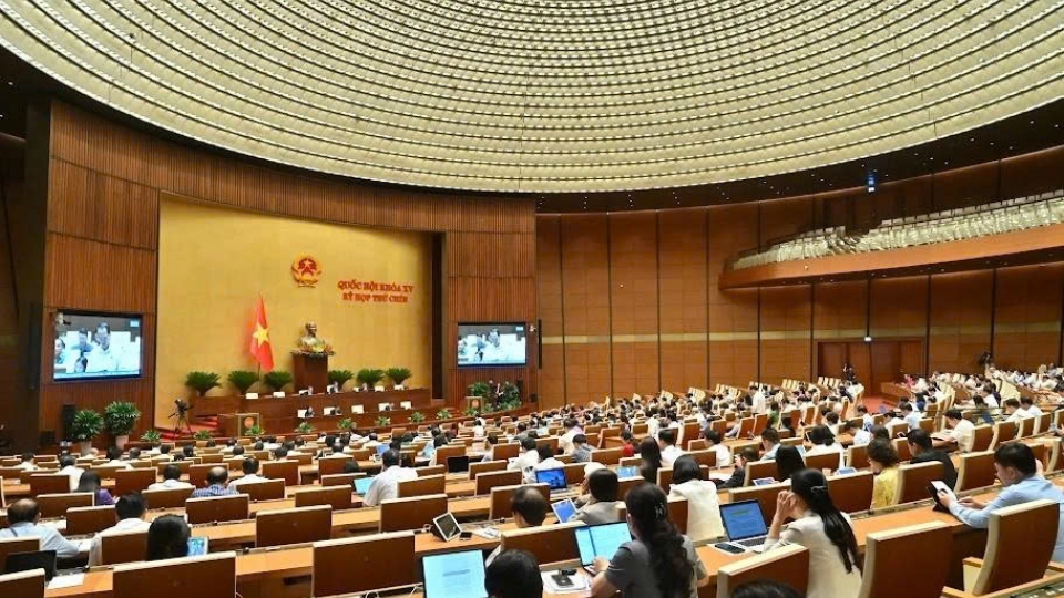 National Assembly debates the international financial centre plan in Hanoi.jpg