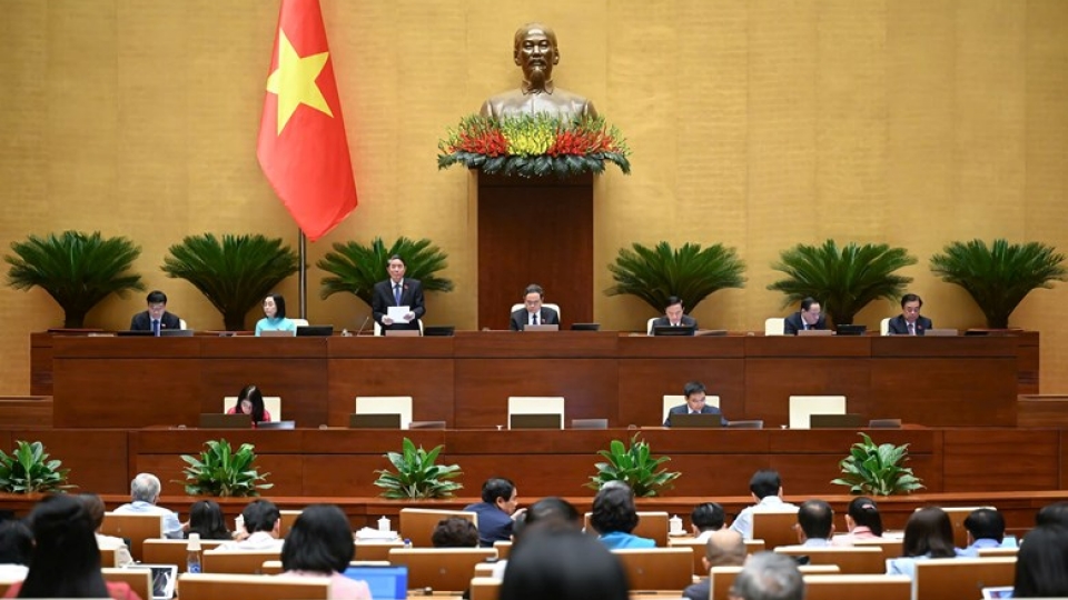Quoc hoi thao luan ktxh.jpg